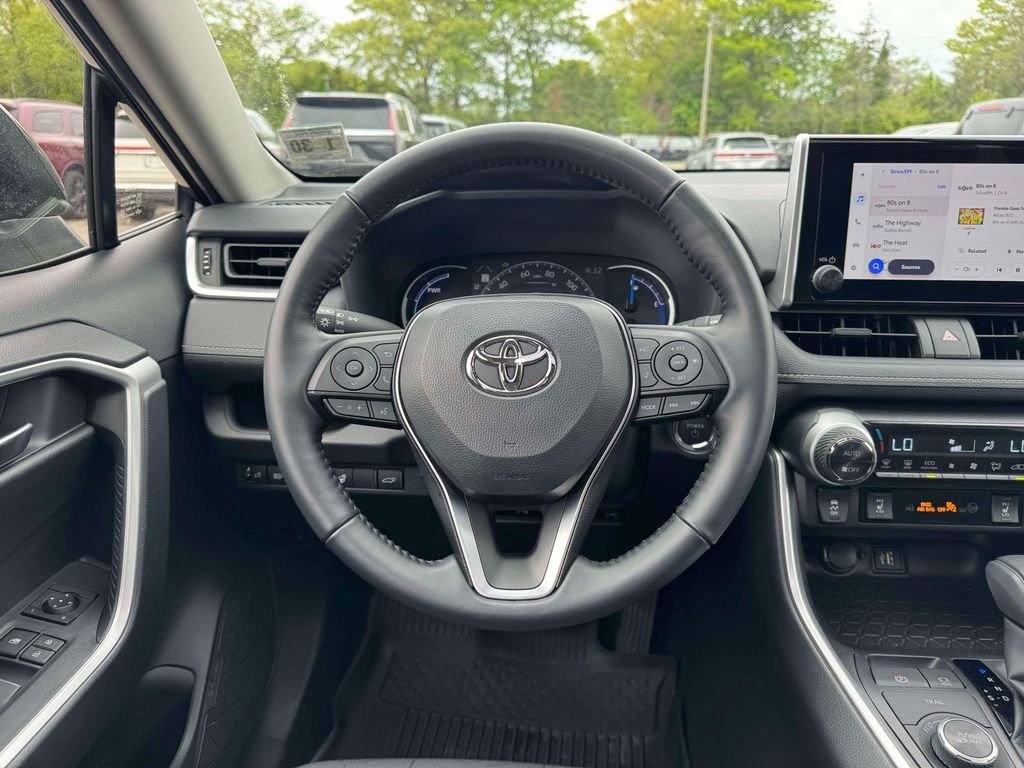 Used 2025 Toyota RAV4 XLE w/ Convenience Package AWD/4WD image 23