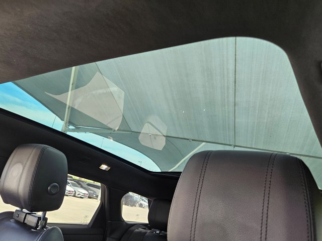 Used 2020 Land Rover Range Rover Evoque R-Dynamic SE image 18