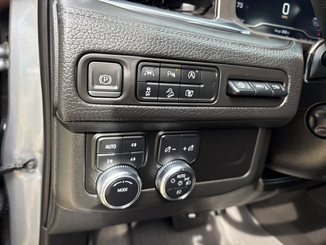 Used 2023 GMC Yukon XL Denali image 30