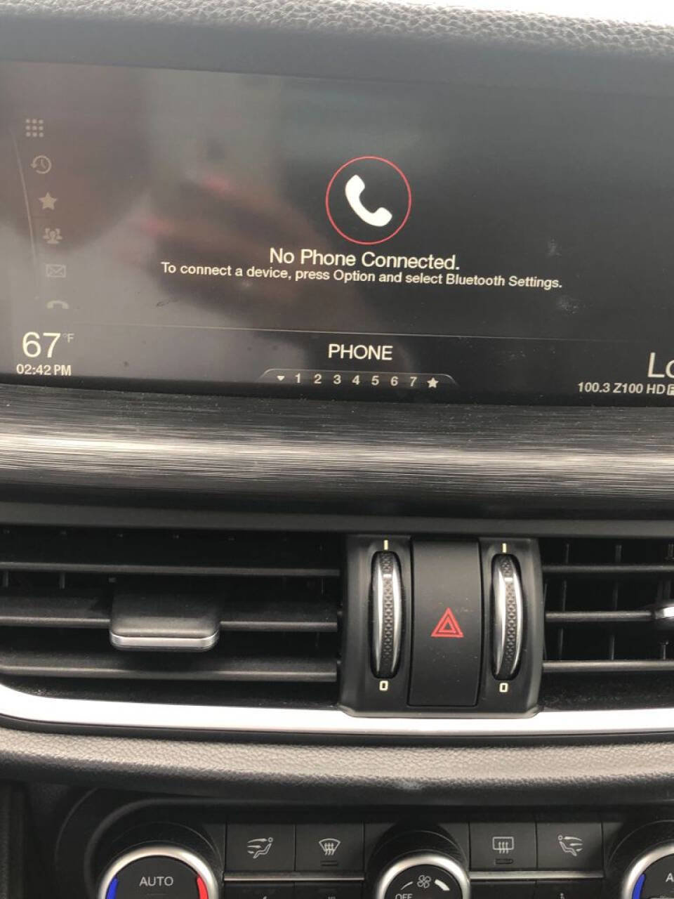 Used 2018 Alfa Romeo Stelvio AWD image 14