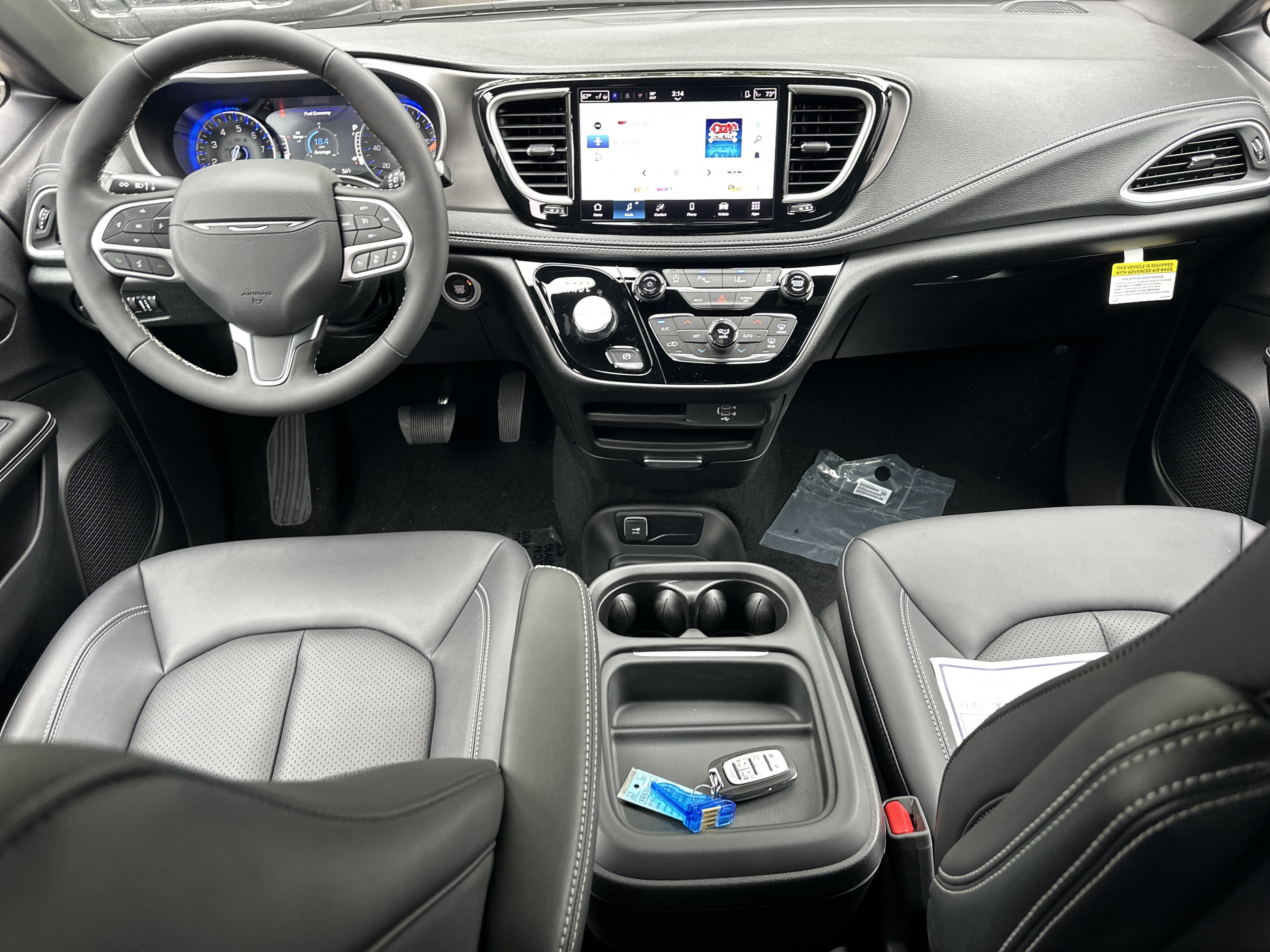 New 2027 Chrysler Pacifica Select FWD image 29