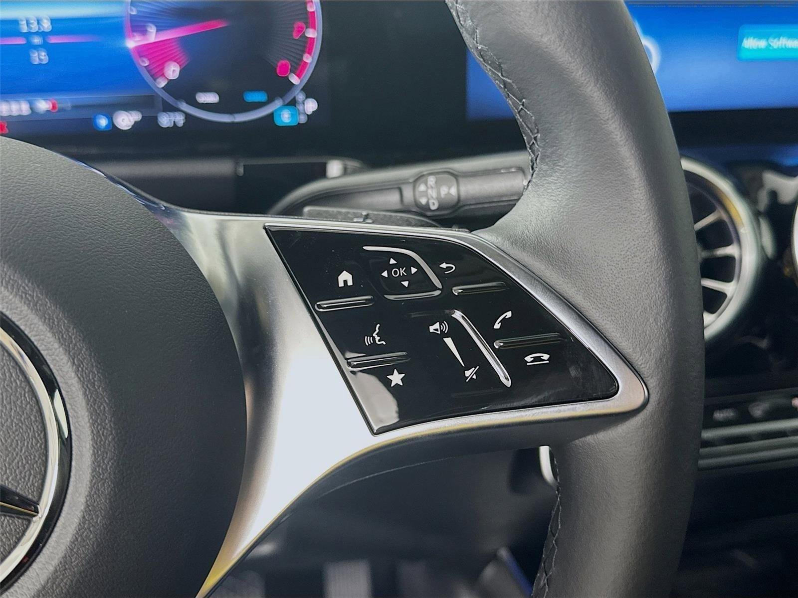 Certified 2026 Mercedes-Benz GLA 250 4MATIC image 13