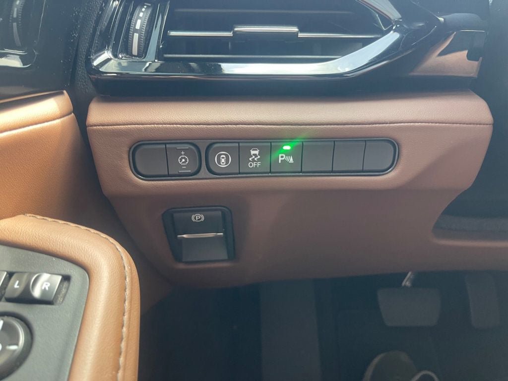 Used 2025 Acura MDX w/ Technology Package AWD/4WD image 19