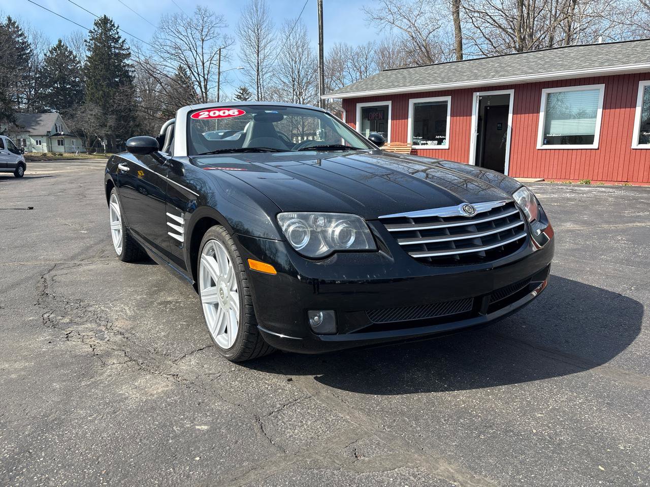 Used 2006 Chrysler Crossfire Limited RWD image 2
