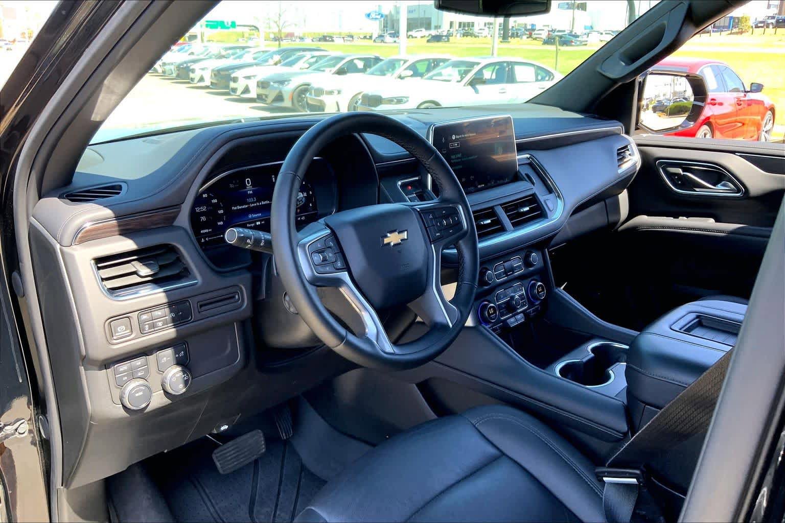 Used 2023 Chevrolet Tahoe LT w/ Luxury Package AWD/4WD image 16