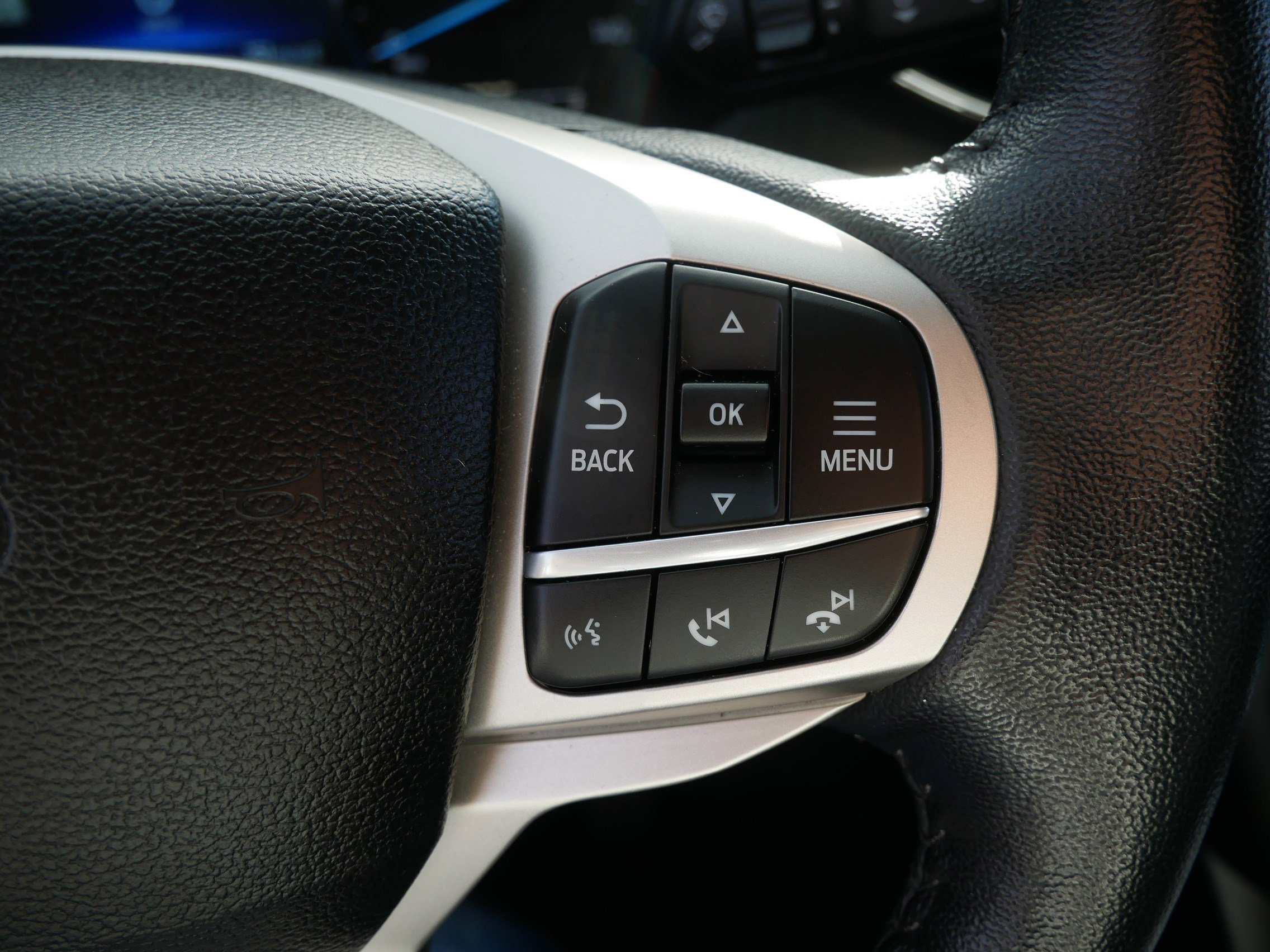 Certified 2022 Ford Explorer Limited w/ Equipment Group 301A image 29