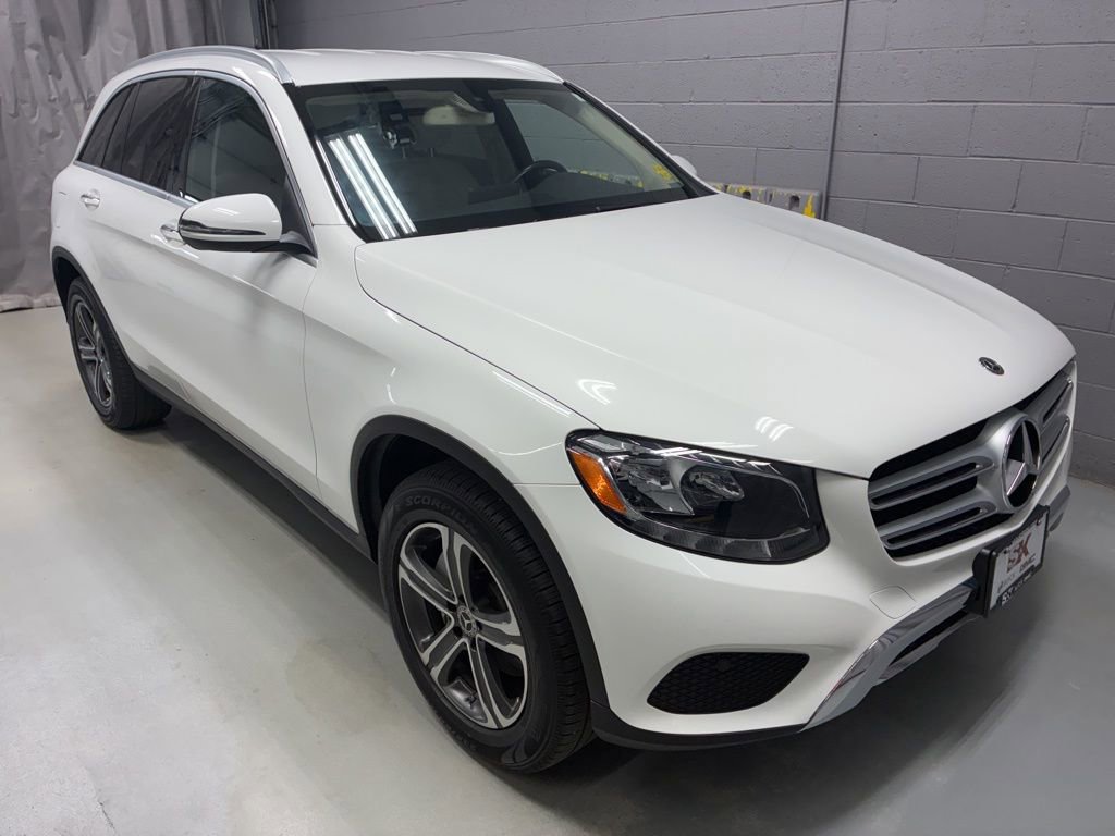 Used 2019 Mercedes-Benz GLC 300 4MATIC image 5