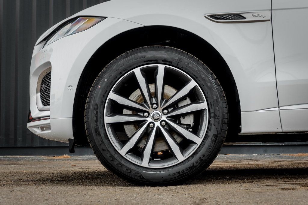 New 2026 Jaguar F-PACE R-Dynamic S image 4