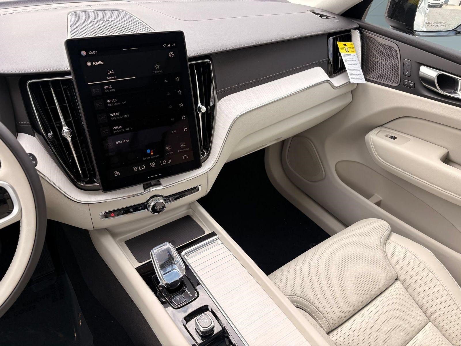Certified 2026 Volvo XC60 B5 Ultra w/ Climate Package AWD/4WD image 24