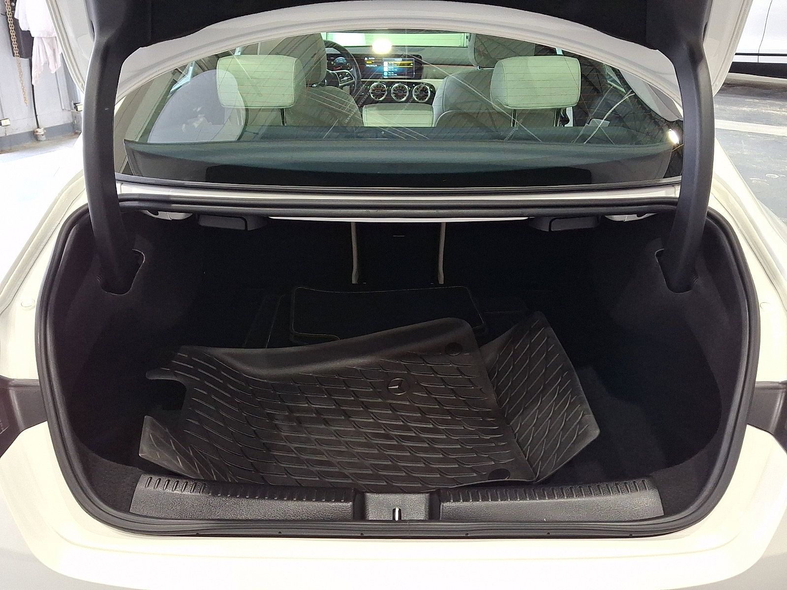 Used 2023 Mercedes-Benz CLA 250 4MATIC image 27