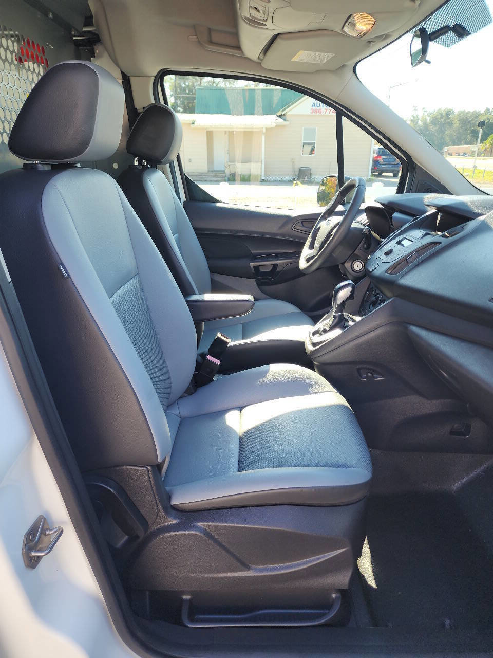 Used 2015 Ford Transit Connect XL image 35