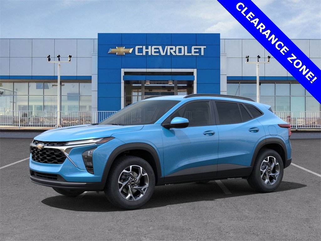 New 2025 Chevrolet Trax LT w/ Driver Confidence Package image 2