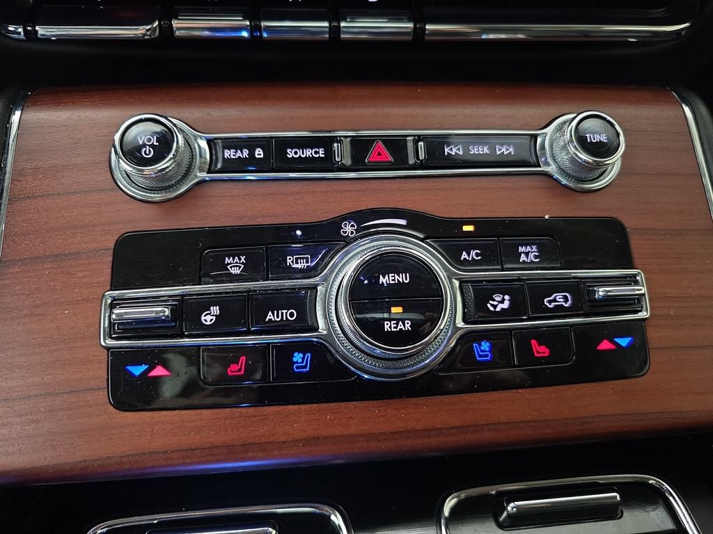 Used 2023 Lincoln Aviator Reserve w/ Equipment Group 201A AWD/4WD image 20