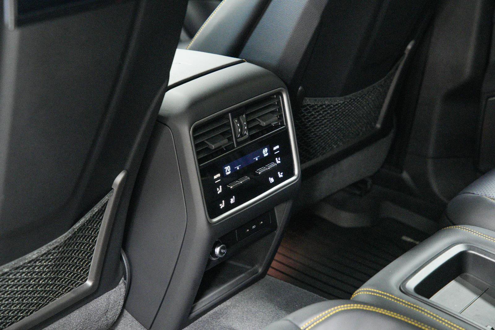 Used 2024 Porsche Cayenne Turbo GT image 70