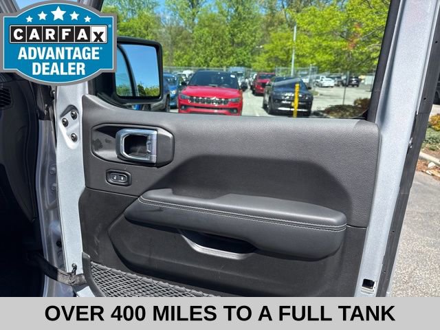Used 2023 Jeep Wrangler Unlimited Sahara AWD/4WD image 37
