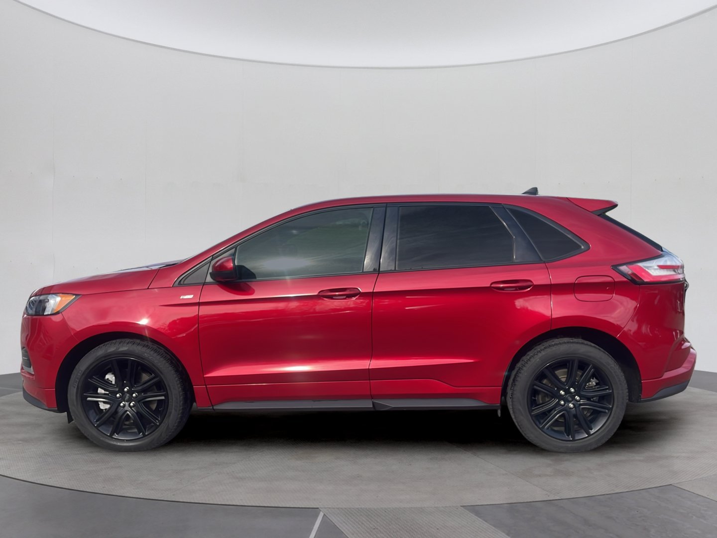 Used 2024 Ford Edge ST-Line AWD/4WD image 2