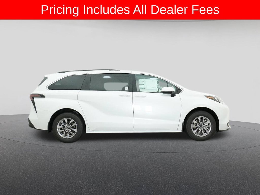 New 2026 Toyota Sienna XLE FWD image 27