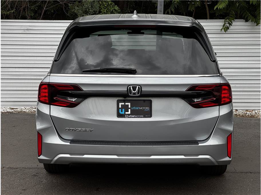Used 2025 Honda Odyssey EX-L image 11