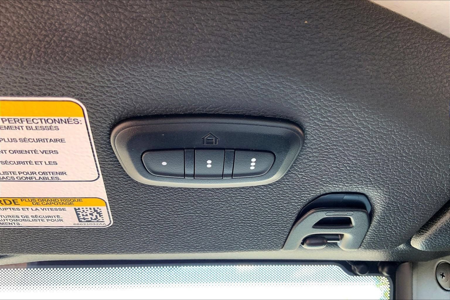 Used 2024 Jeep Wrangler Unlimited w/ Convenience Group AWD/4WD image 33