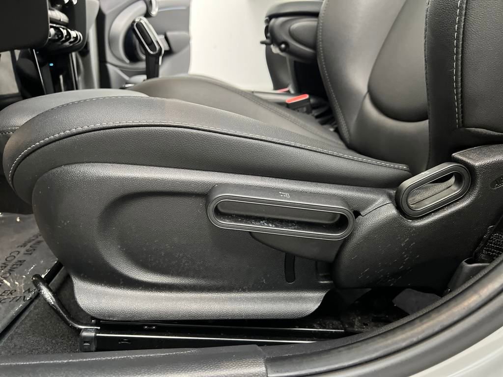Used 2024 MINI Cooper S image 10