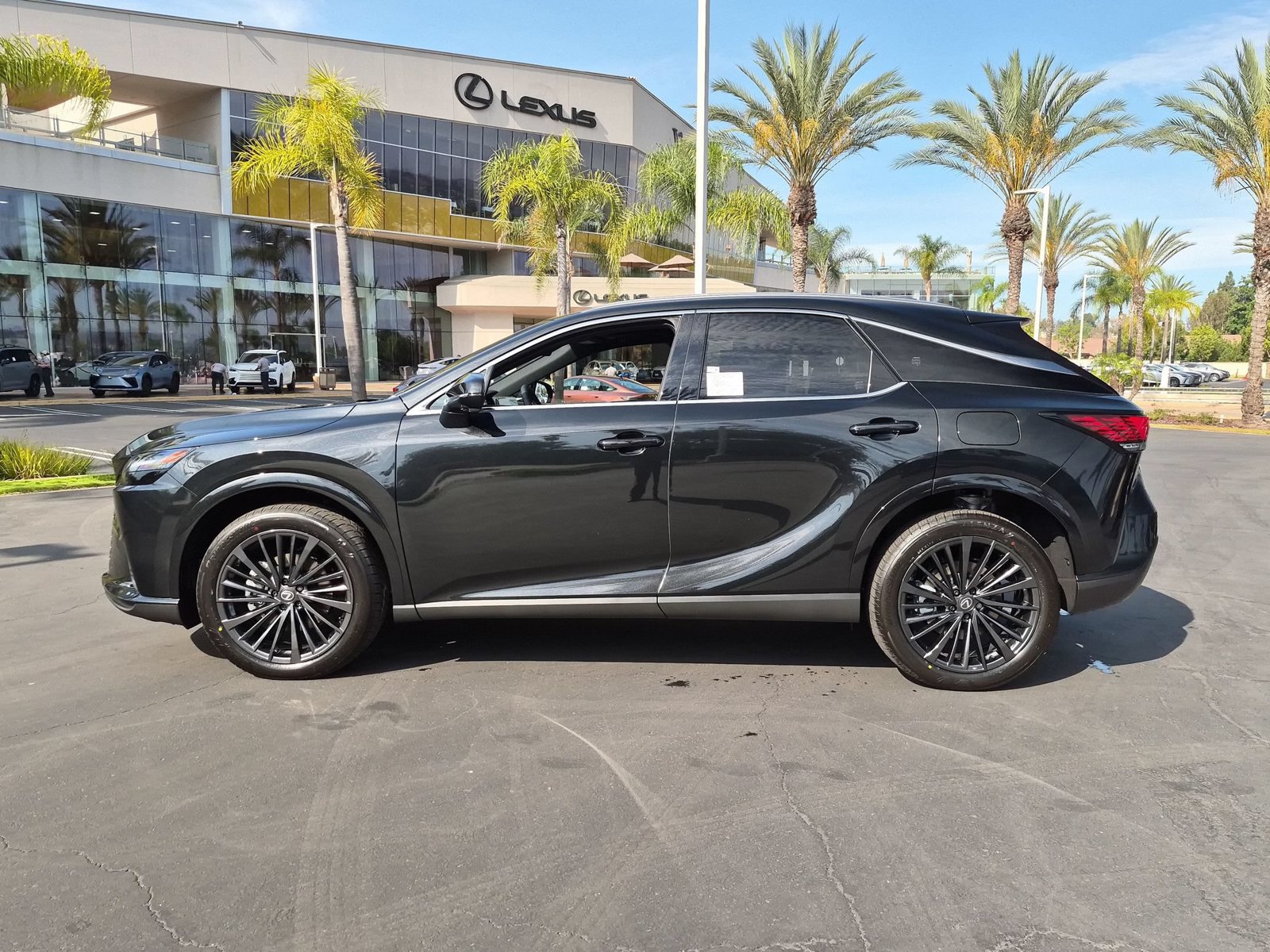 New 2026 Lexus RX 450h AWD image 8