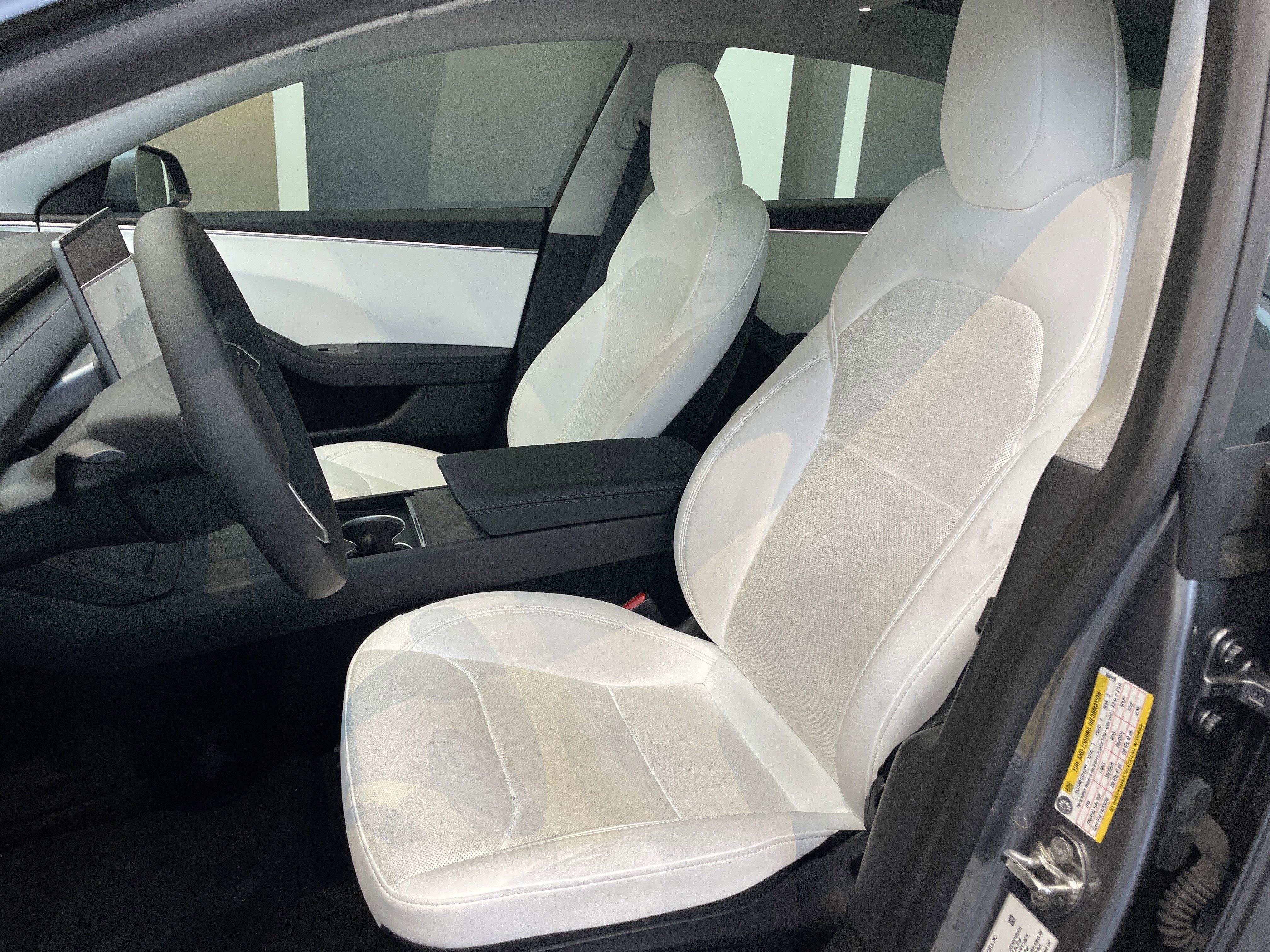 Used 2024 Tesla Model 3 Long Range RWD image 17