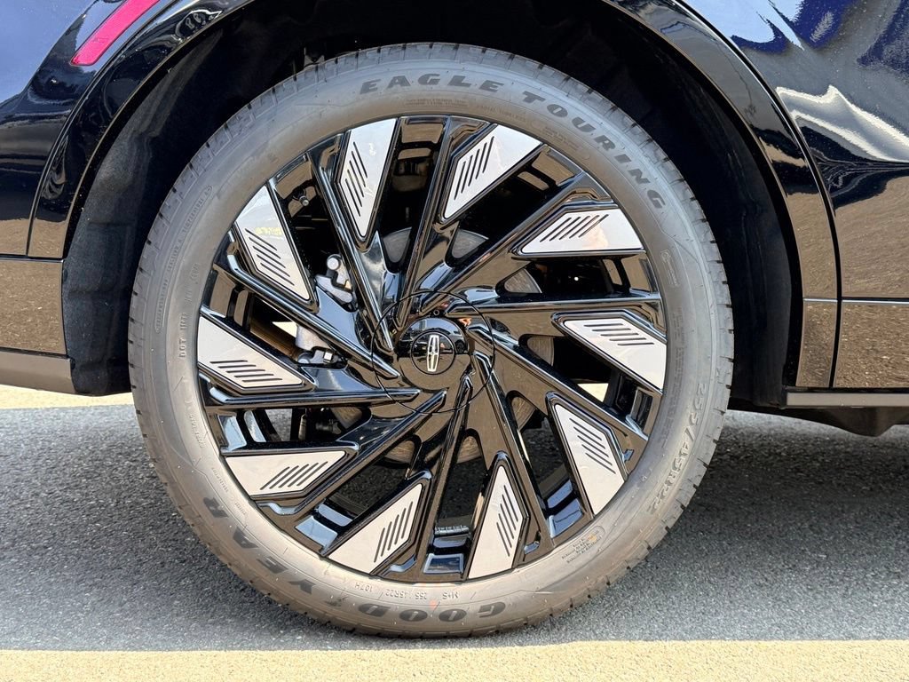 New 2026 Lincoln Nautilus Reserve w/ Jet Appearance Package AWD/4WD image 32