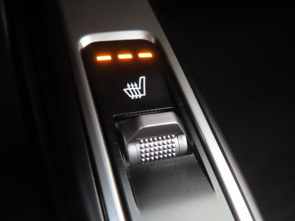 Certified 2023 Kia Sorento S w/ Panoramic Sunroof Package image 11