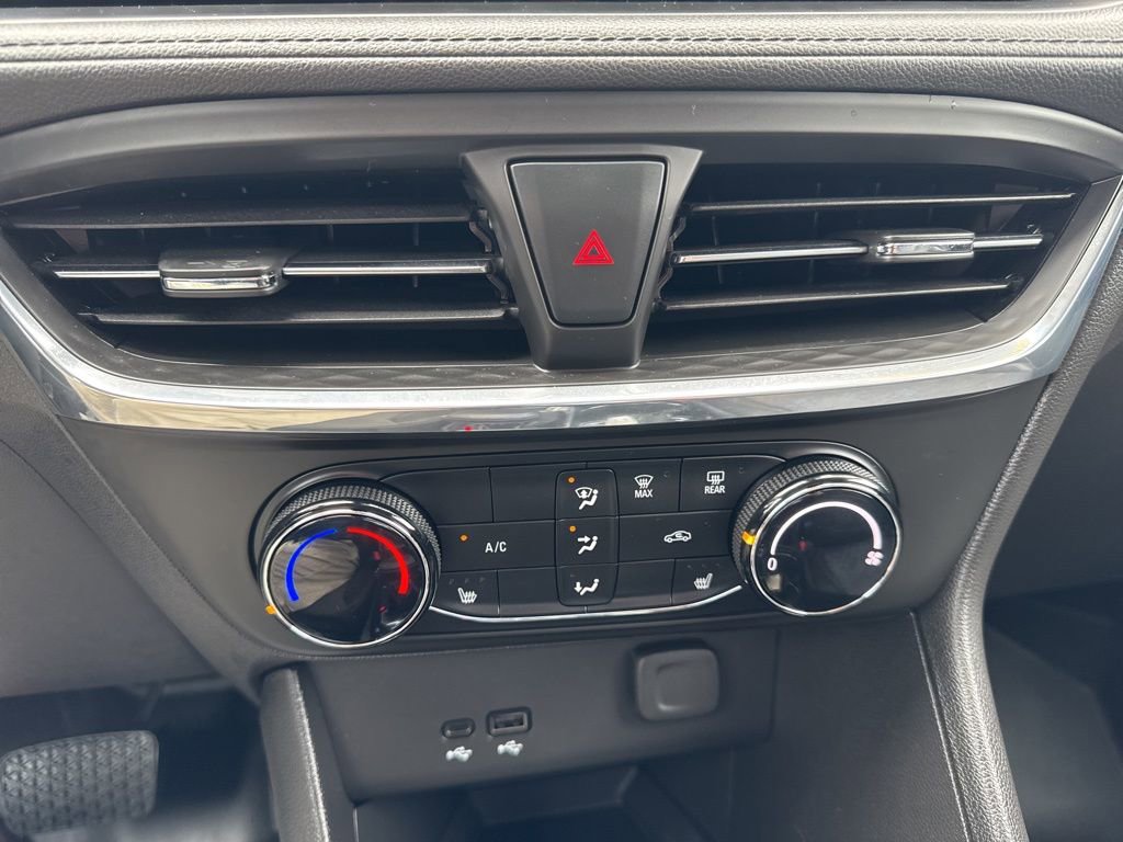 Used 2025 Buick Encore GX Preferred w/ Comfort Package AWD/4WD image 24