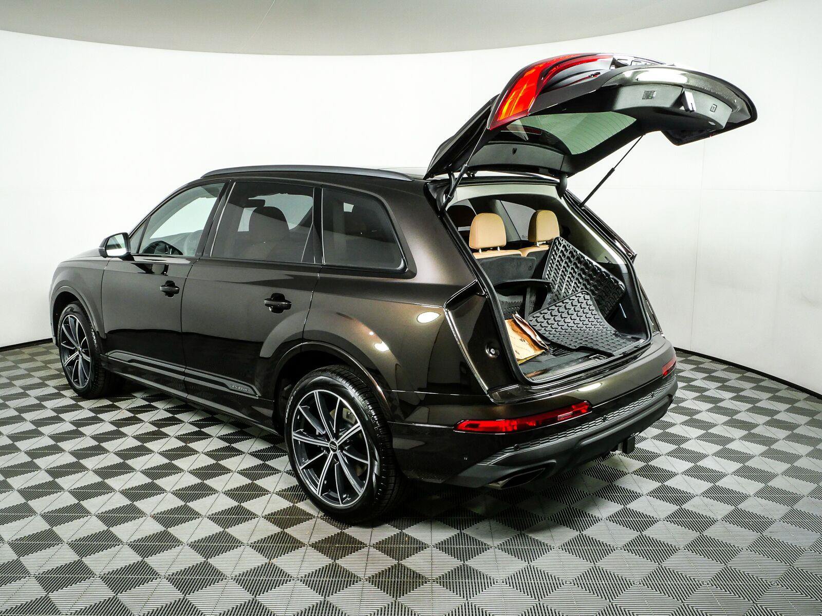 New 2026 Audi Q7 2.0T Premium Plus AWD/4WD image 36