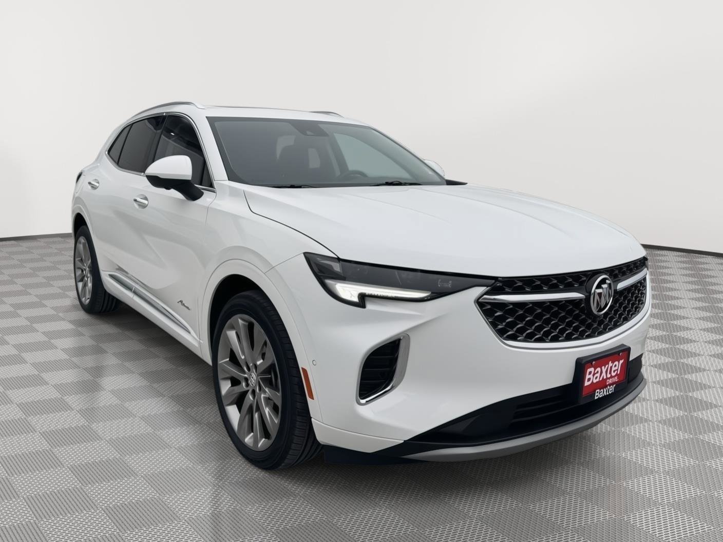 Used 2022 Buick Envision Avenir w/ Technology Package II image 1