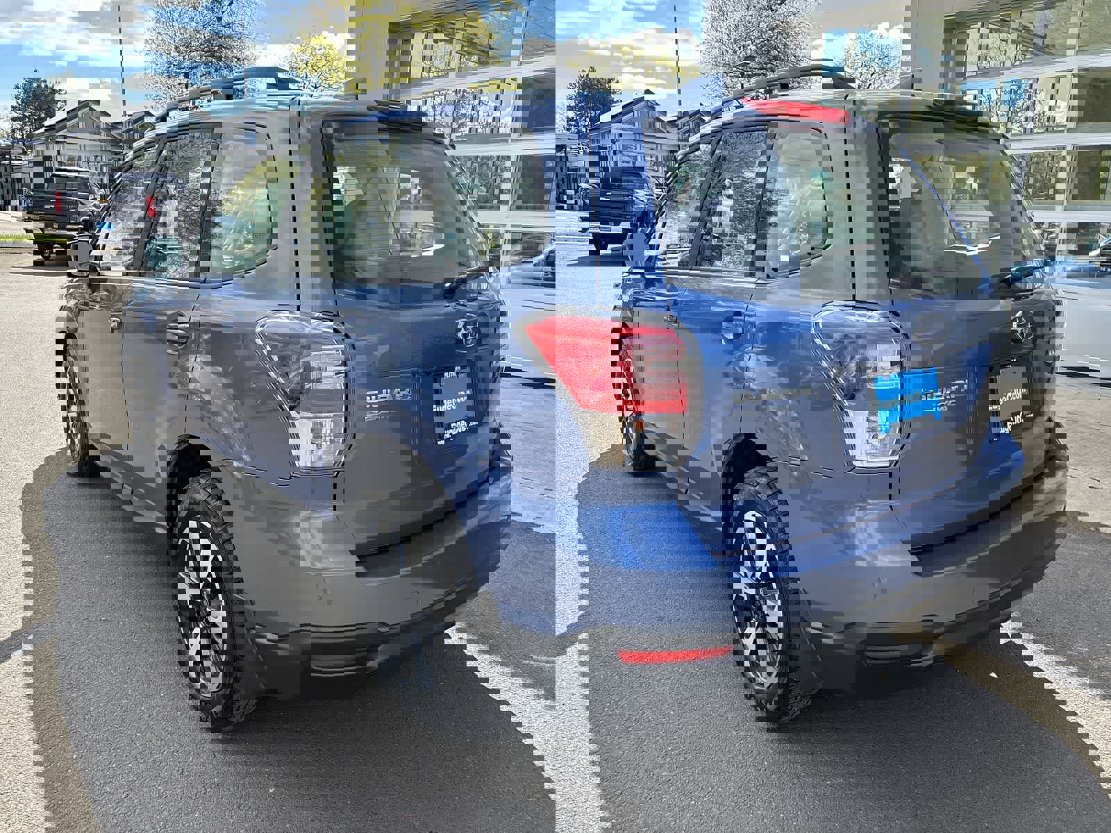 Used 2018 Subaru Forester 2.5i w/ Alloy Wheel Package AWD/4WD image 3