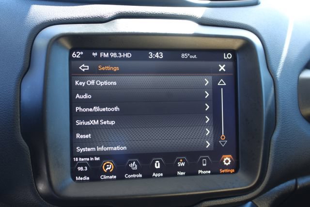 Used 2023 Jeep Renegade Altitude w/ Sun/Sound Group AWD/4WD image 30