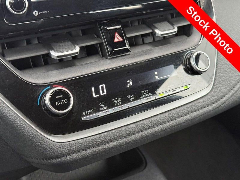 Used 2021 Toyota Corolla SE w/ SE Premium Package image 28