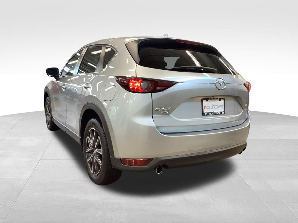 Used 2018 MAZDA CX-5 Touring w/ Preferred Equipment Package AWD/4WD image 3