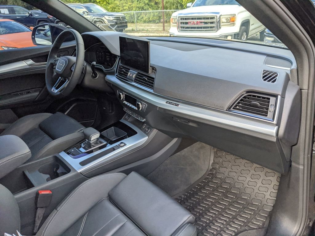 Used 2024 Audi Q5 2.0T Premium Plus w/ Premium Plus Package image 6