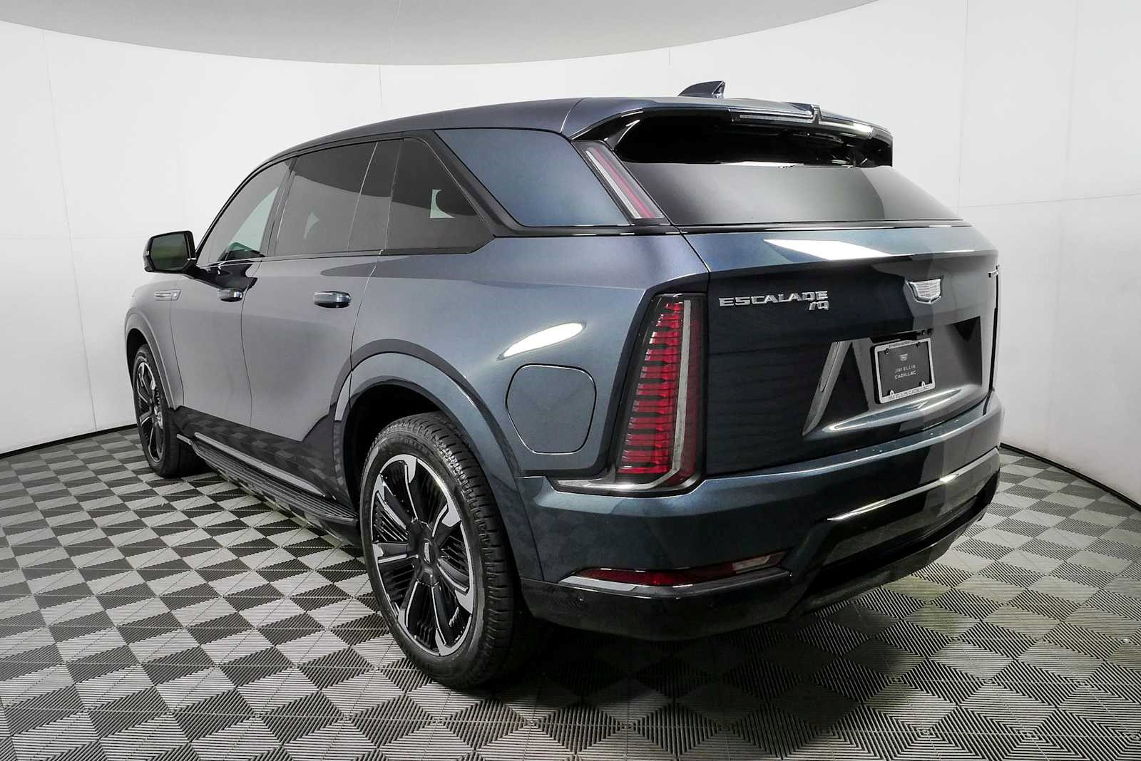 Certified 2025 Cadillac Escalade IQ Sport 1 AWD/4WD image 30
