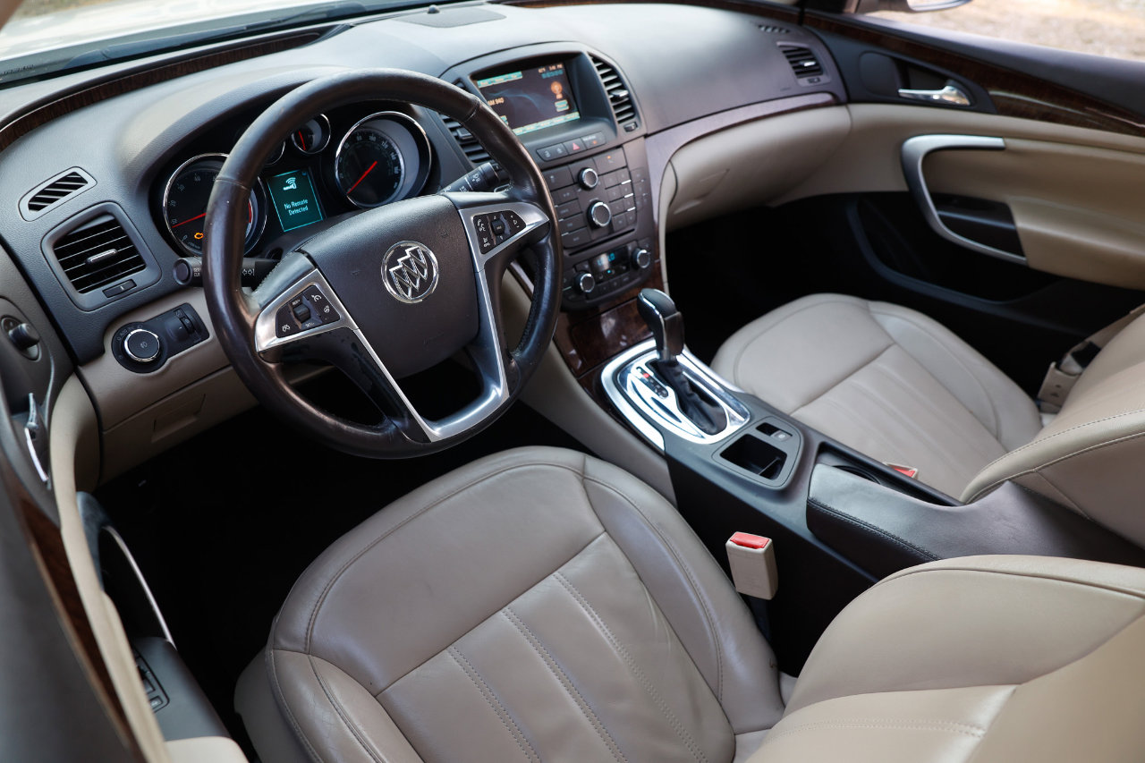 Used 2013 Buick Regal Premium image 4