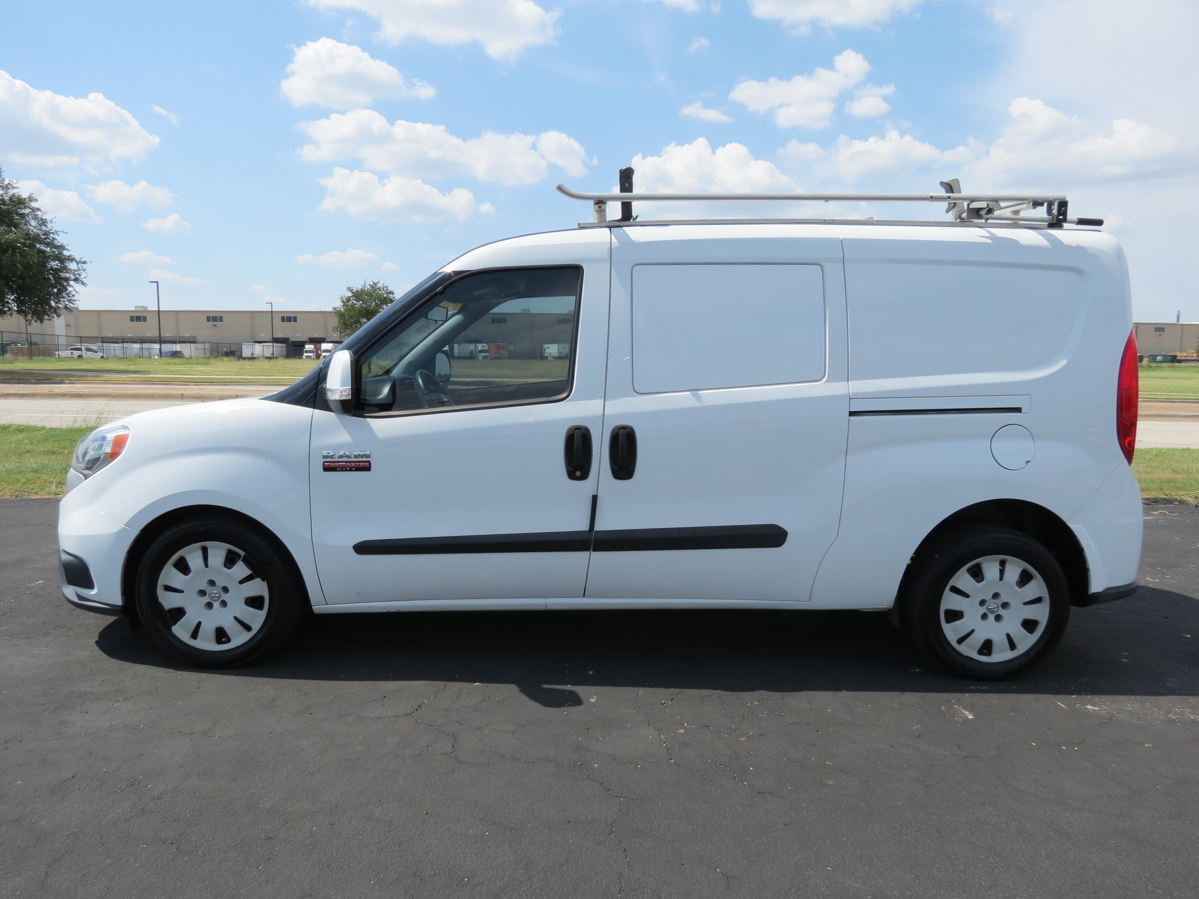 Used 2018 RAM ProMaster City Tradesman SLT FWD image 3