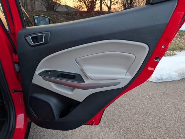 Used 2021 Ford EcoSport Titanium FWD image 34