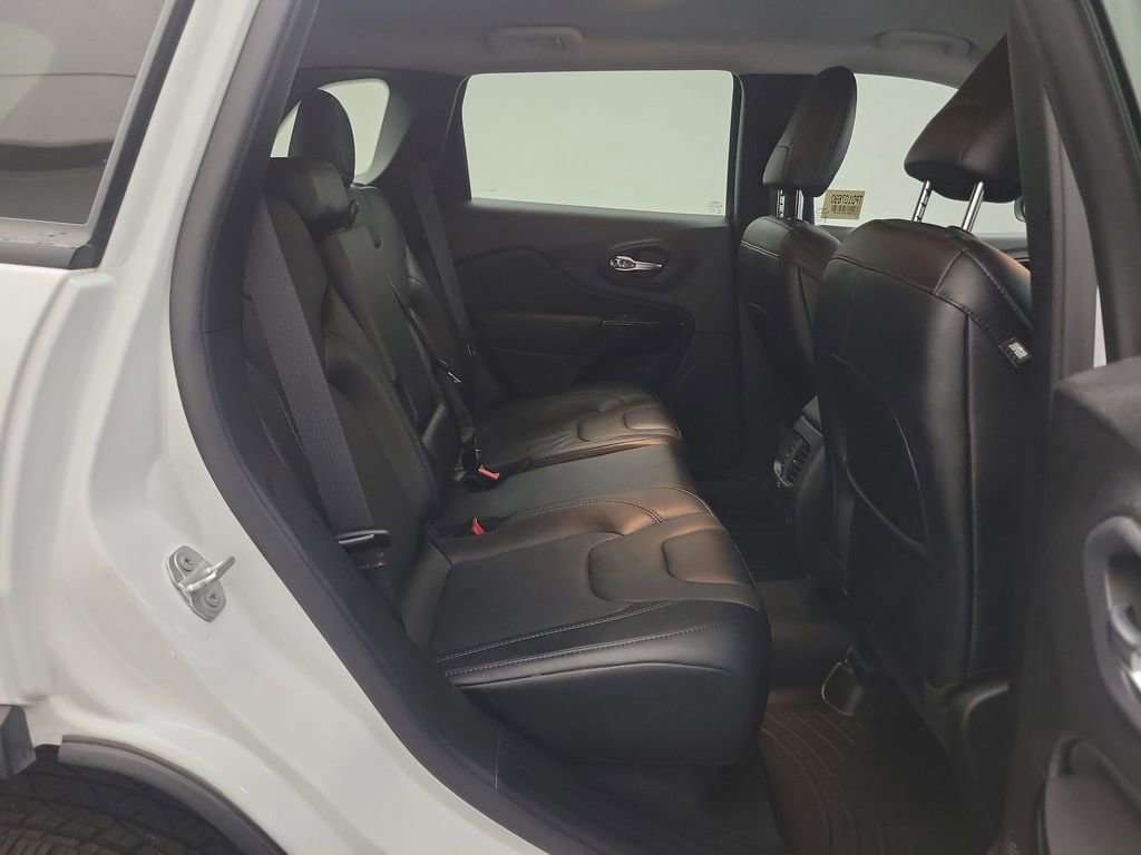 Used 2023 Jeep Cherokee Altitude Lux image 22