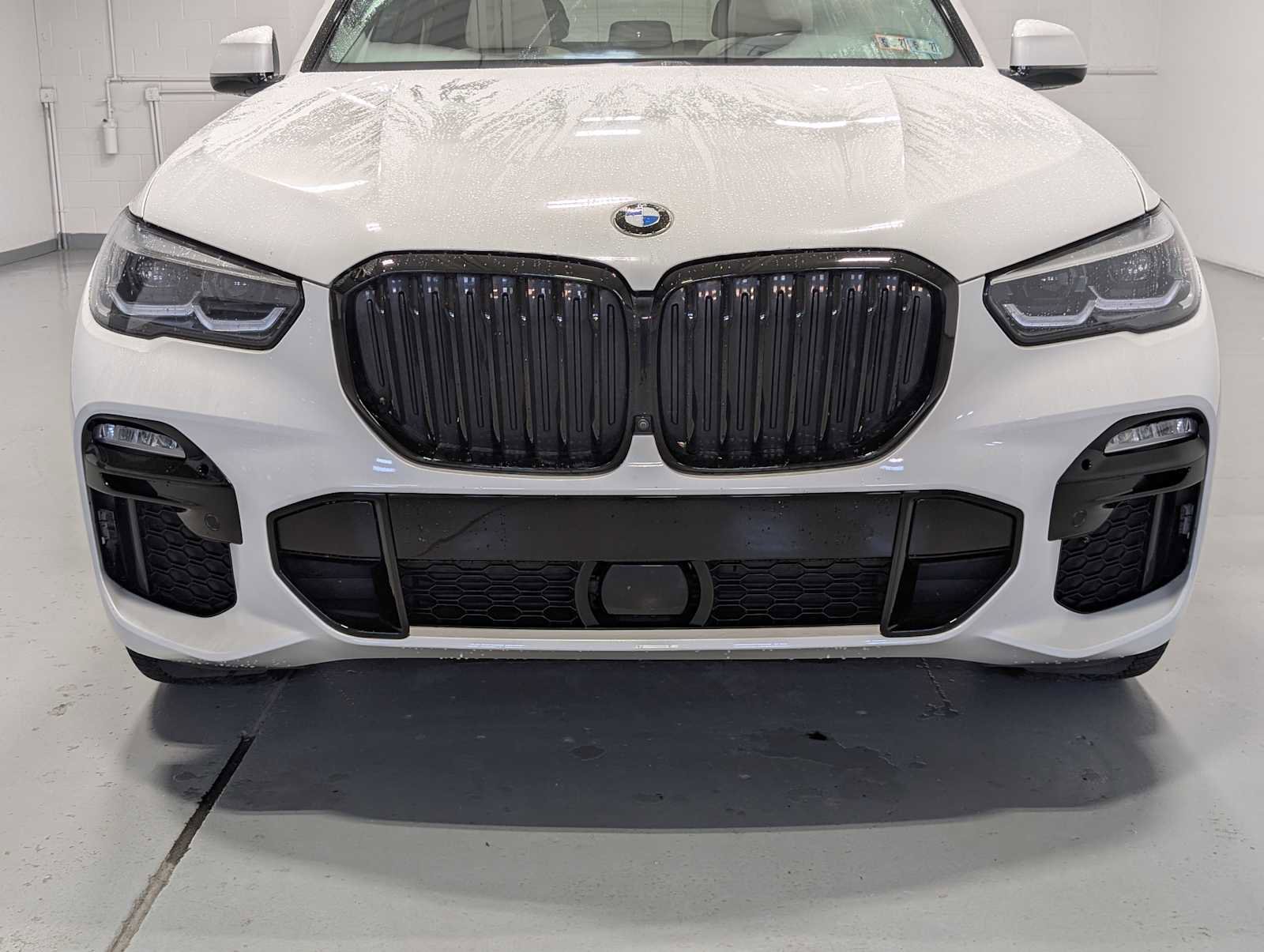 Used 2021 BMW X5 M50i AWD/4WD image 2