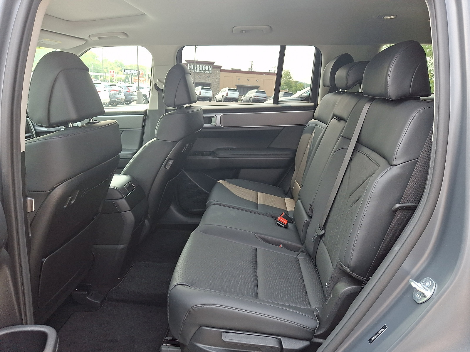 Used 2025 Hyundai Santa Fe XRT w/ Tow & Go Package AWD/4WD image 10