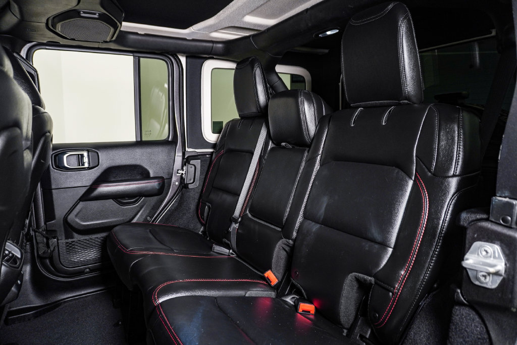 Used 2018 Jeep Wrangler Unlimited Rubicon AWD/4WD image 17