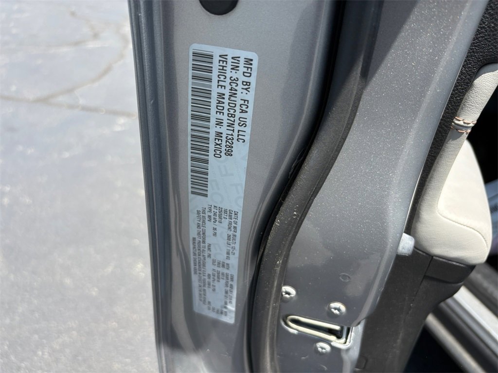 Certified 2022 Jeep Compass Limited image 24