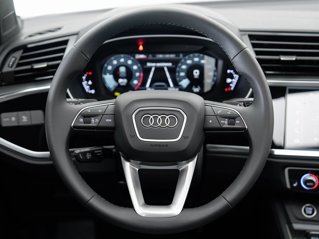 New 2025 Audi Q3 2.0T Premium image 11