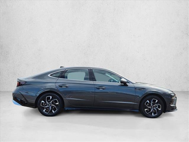 Used 2024 Hyundai Sonata SEL FWD image 4