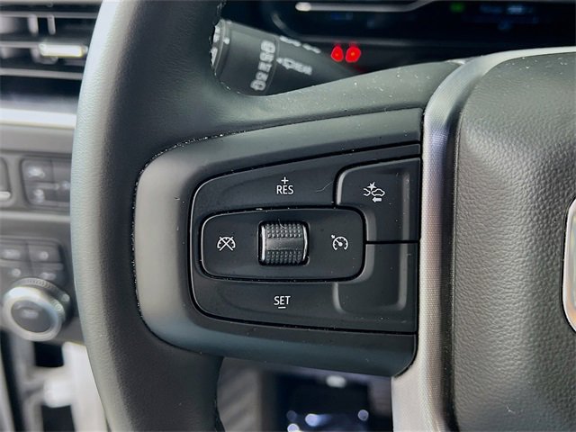 Used 2024 GMC Yukon XL SLT image 13