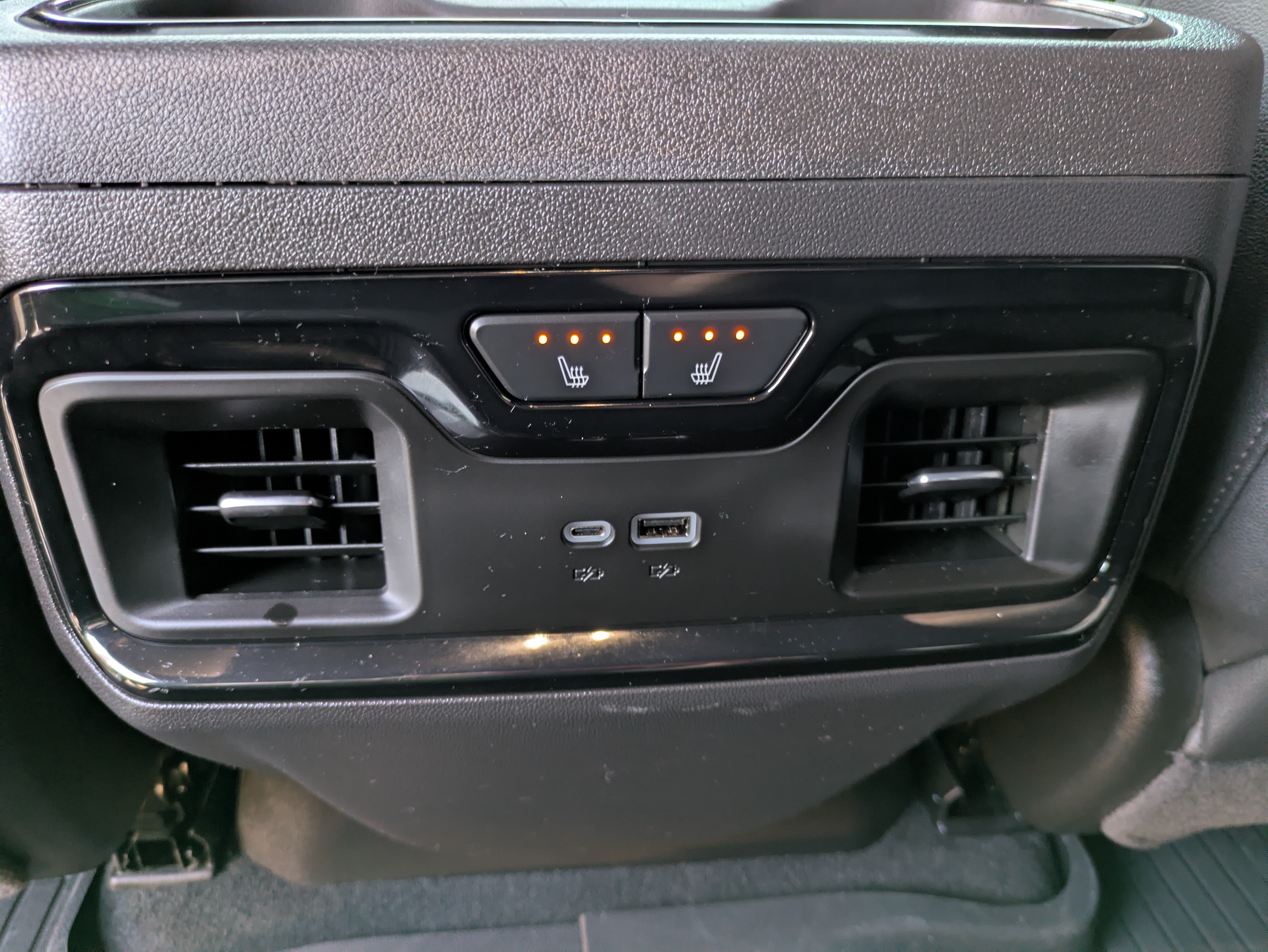 Used 2025 GMC Sierra 1500 AT4 w/ AT4 Premium Package AWD/4WD image 14