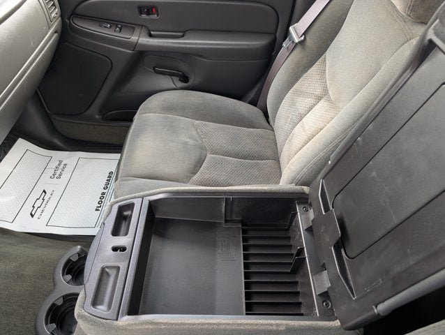 Used 2004 Chevrolet Silverado 2500 LS w/ Snow Plow Prep Package AWD/4WD image 19